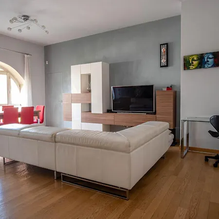 Il Castello - In Zona Residenziale * Módena