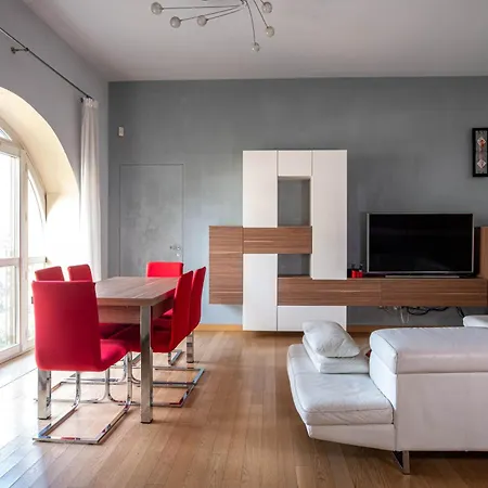 Il Castello - In Zona Residenziale Apartamento