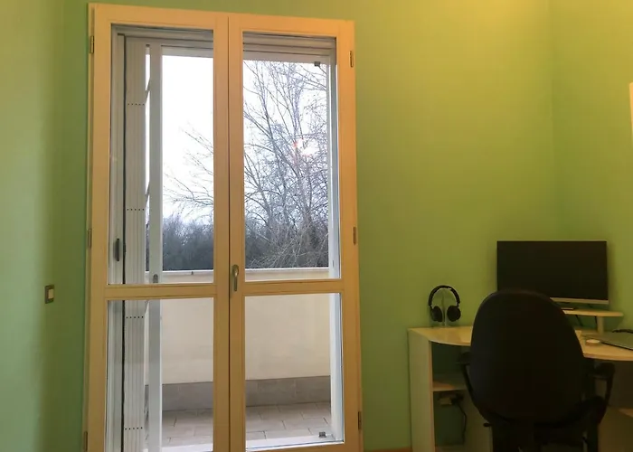 Il Castello - In Zona Residenziale アパート モデナ