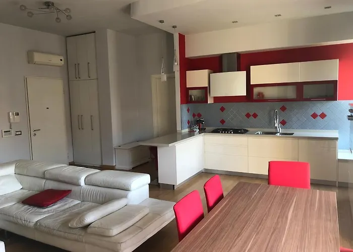 Il Castello - In Zona Residenziale アパート