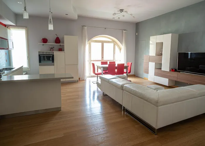 Il Castello - In Zona Residenziale * モデナ