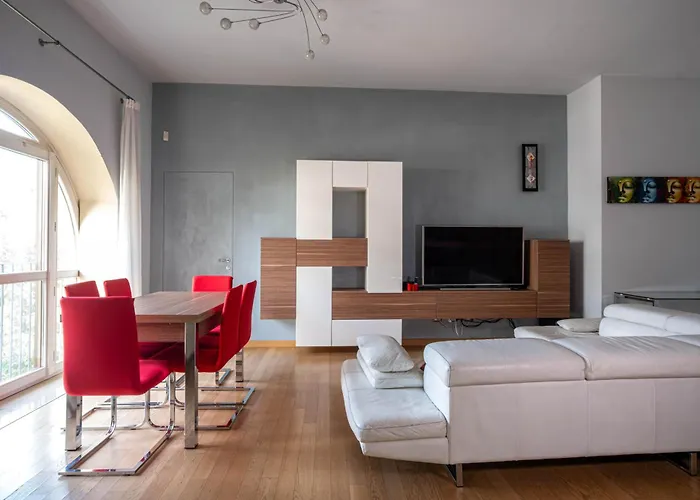 Il Castello - In Zona Residenziale アパート *